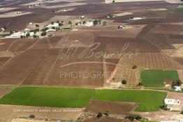 Image du Maroc Professionnelle de  L’agriculture au Maroc à Berchid dans la région de Casablanca vue du ciel, Lundi 10 Octobre 2005. (Photo / Abdeljalil Bounhar) 